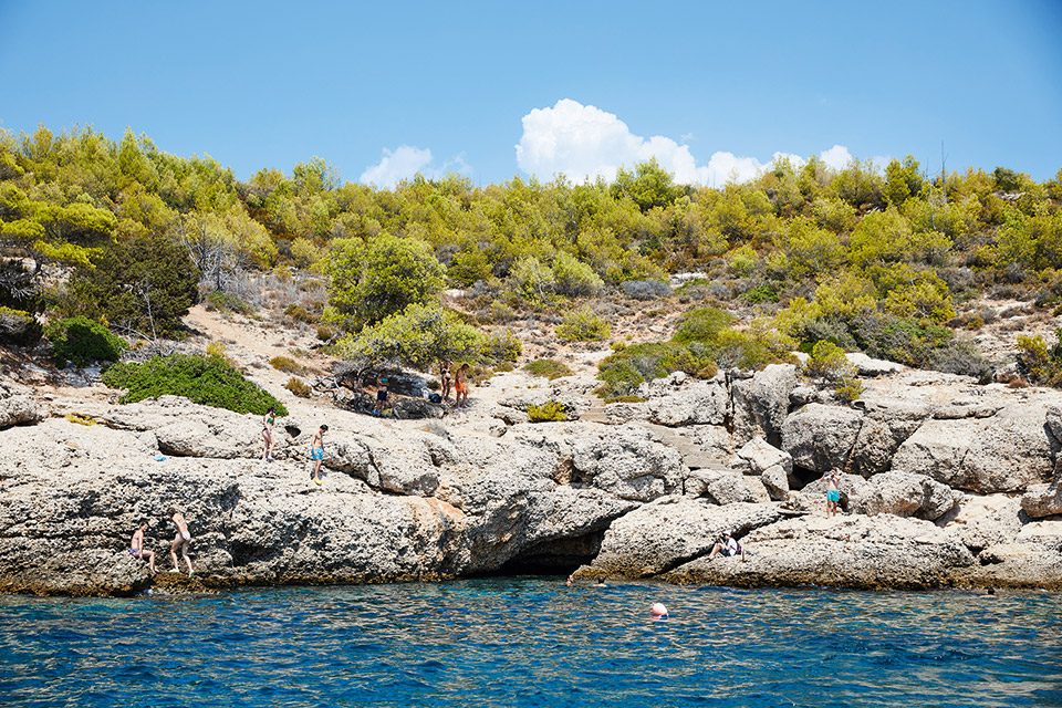 Σπέτσες: Ο απόλυτος φθινοπωρινός οδηγός-1