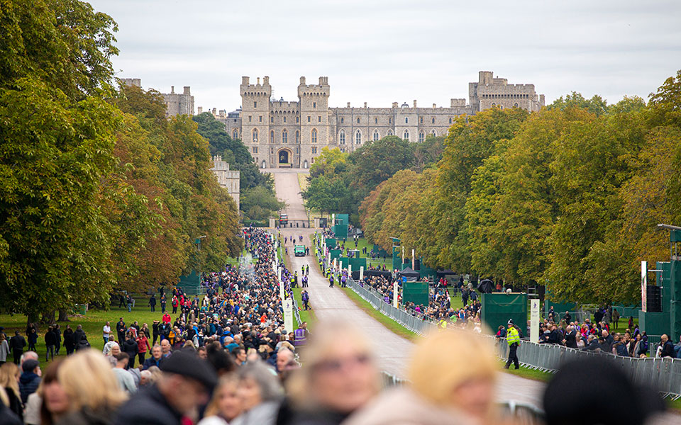 Το ύστατο χαίρε στη βασίλισσα Ελισάβετ – Λεπτό προς λεπτό η τελετή-11