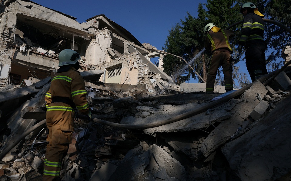 μόσχα-43-εκατ-ουκρανοί-πολίτες-έχουν-πε-562058095