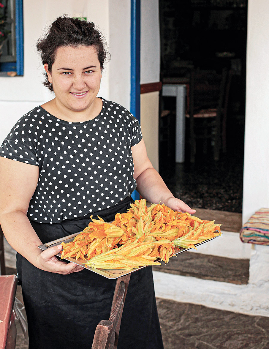 Ο ορισμός της ελληνικής ταβέρνας βρίσκεται στην Αμοργό-1