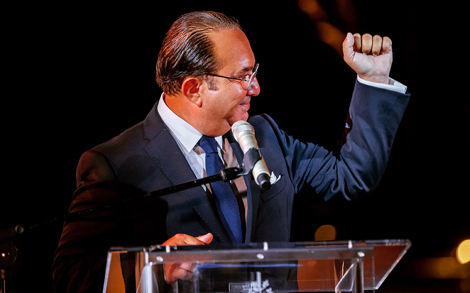 η-κορυφαία-εταιρεία-δομικών-υλικών-γι-562039558