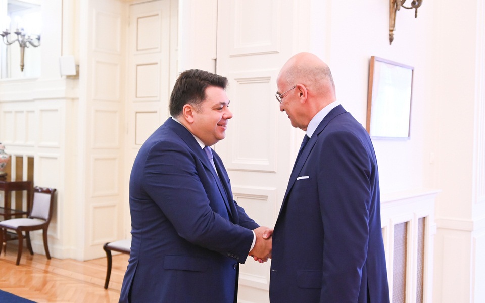 πρέσβης-ηπα-η-λύση-για-την-ενεργειακή-κ-562042888