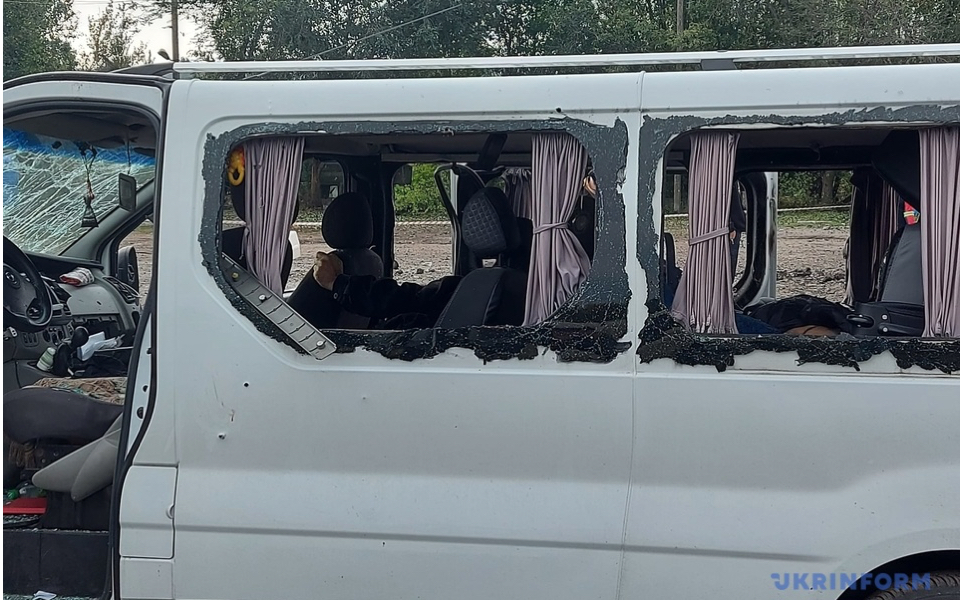 Ζαπορίζια: Τουλάχιστον 23 άμαχοι νεκροί «από ρωσικό πλήγμα» (εικόνες)-1