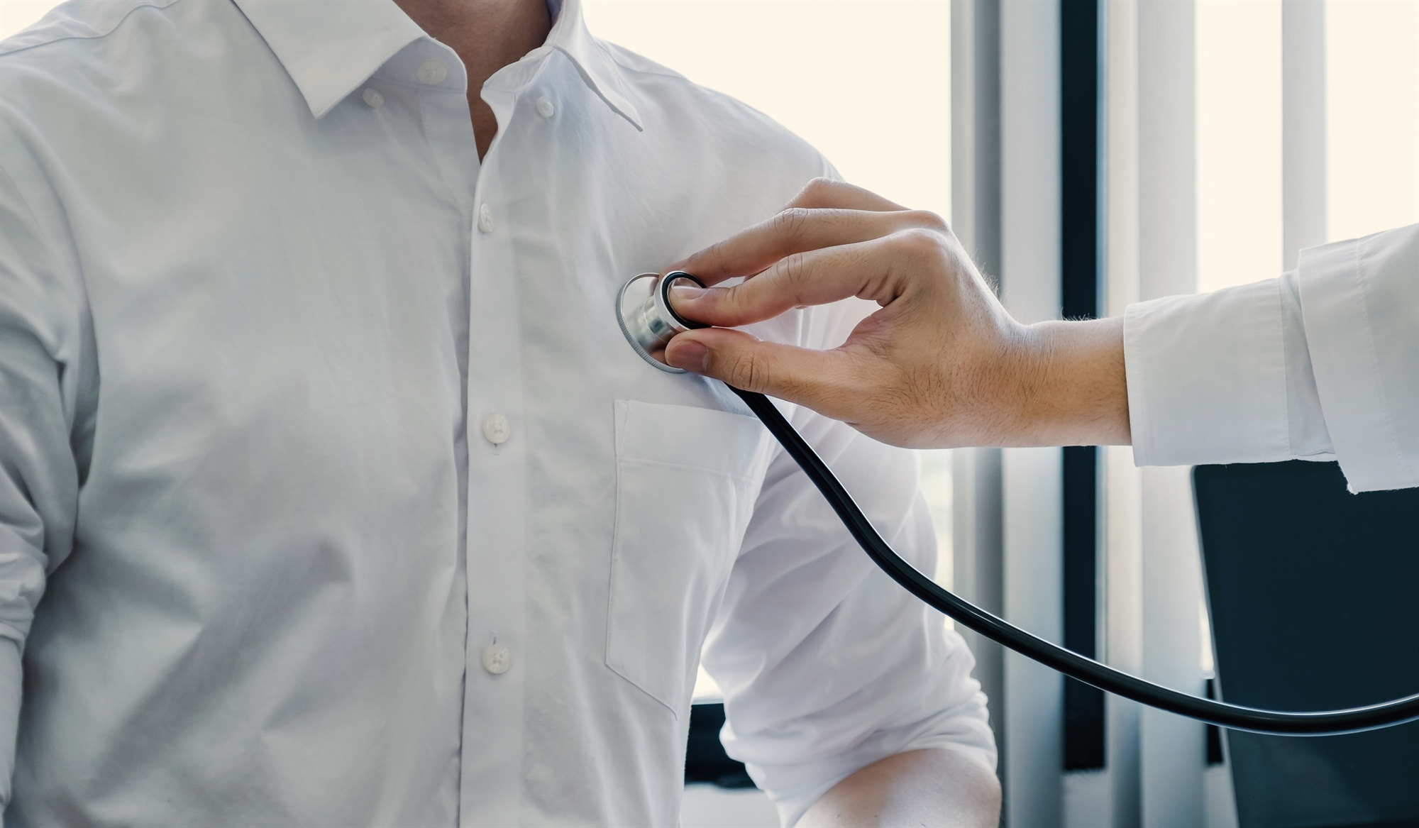 εβδομηντάρηδες-καπνιστές-και-ανεμβο-562066912