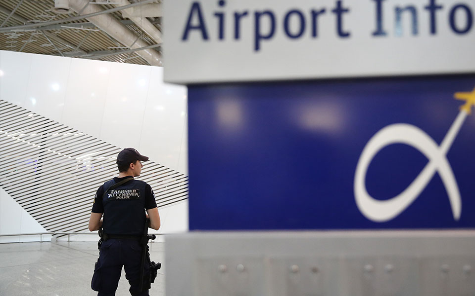 ηράκλειο-σύλληψη-40-μεταναστών-στο-αερο-562039768