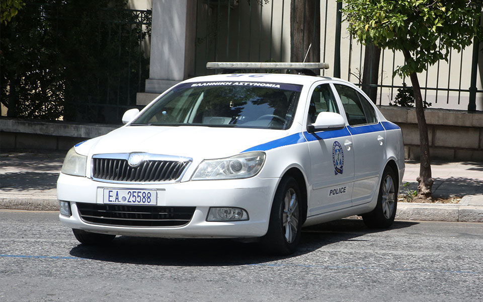 πάτρα-χειροπέδες-σε-51χρονο-για-αποπλάν-562052824