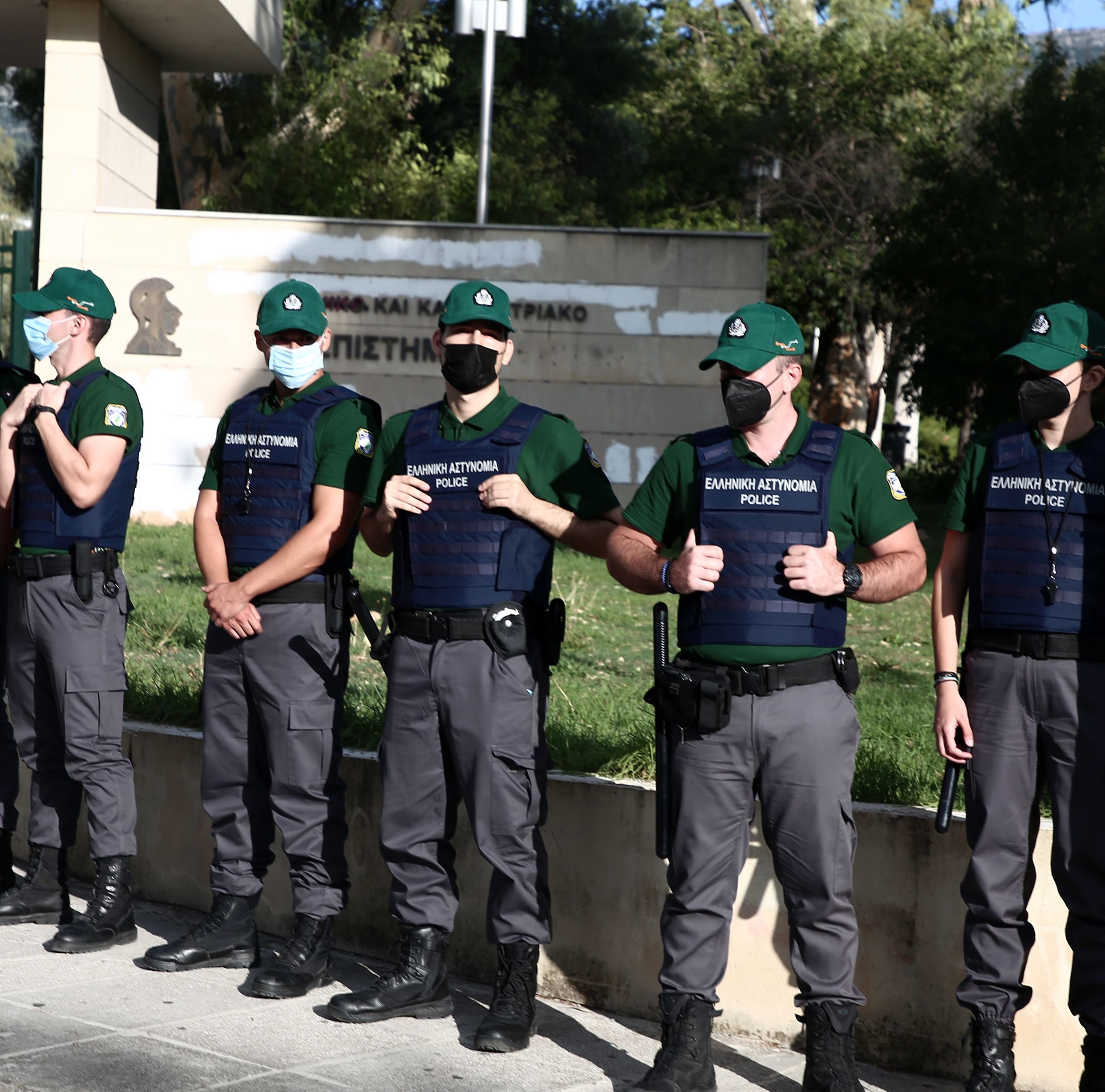 Πανεπιστημιακή αστυνομία: Έσπασαν τα τουρνικέ προτού λειτουργήσουν-1