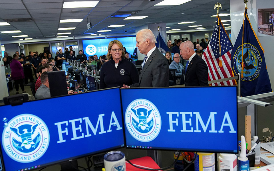 Μπάιντεν για κυκλώνα Ίαν: «Ίσως ο φονικότερος στην ιστορία της Φλόριντα»-1