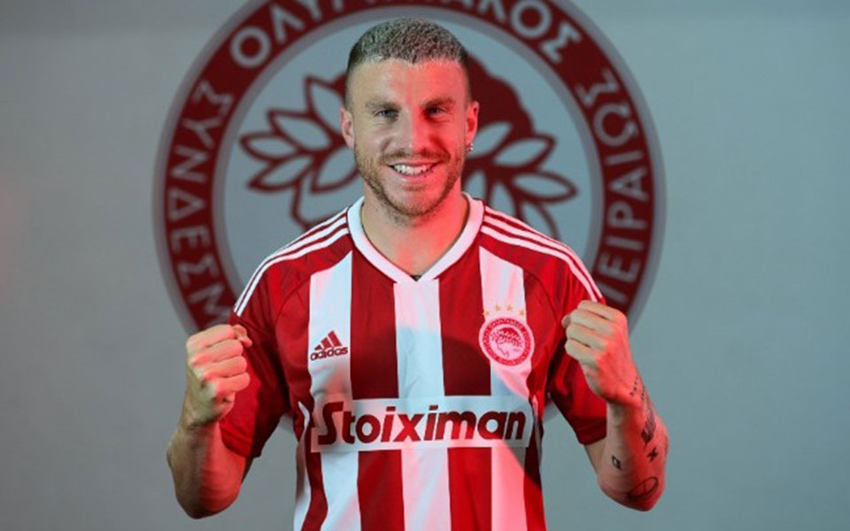 ολυμπιακός-κόκκινος-για-5-χρόνια-ο-πε-562022911