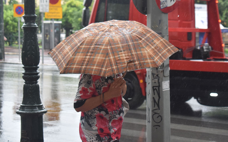καιρός-τοπικές-βροχές-και-σποραδικές-562038727
