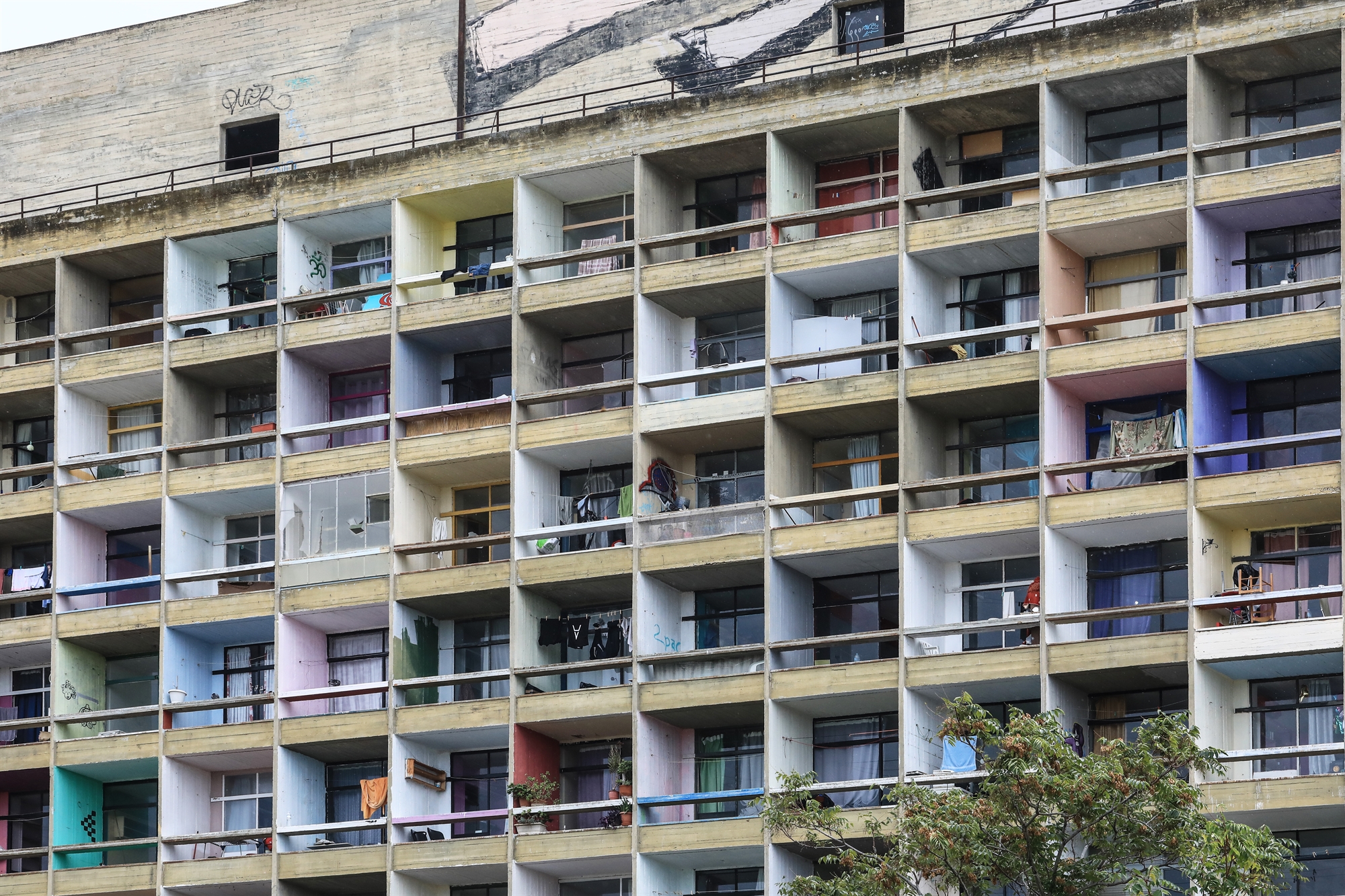 «Διατηρητέα» εστία παρανομίας στου Ζωγράφου-1