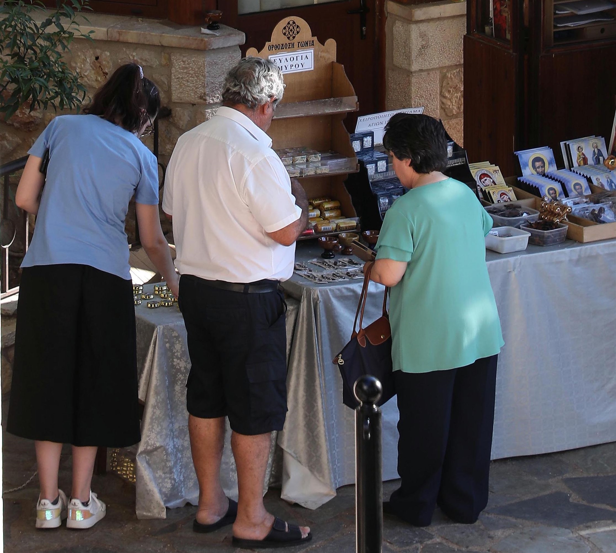 τα-ellinika-hoaxes-για-τα-θαύματα-τα-βιντεάκια-562057264