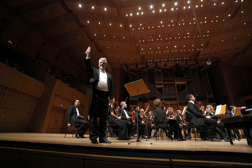 εθνικό-μέγαρο-λυρική-μεταξύ-πολυελαί-562046032