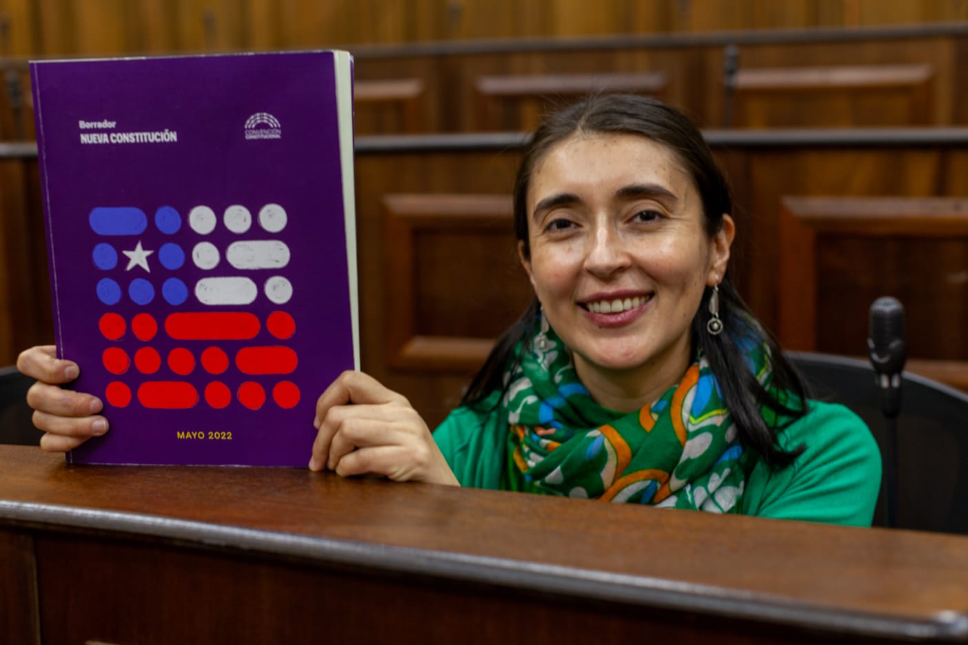 μαρία-ελίζα-κιντέρος-η-οικονομική-κρ-562059322