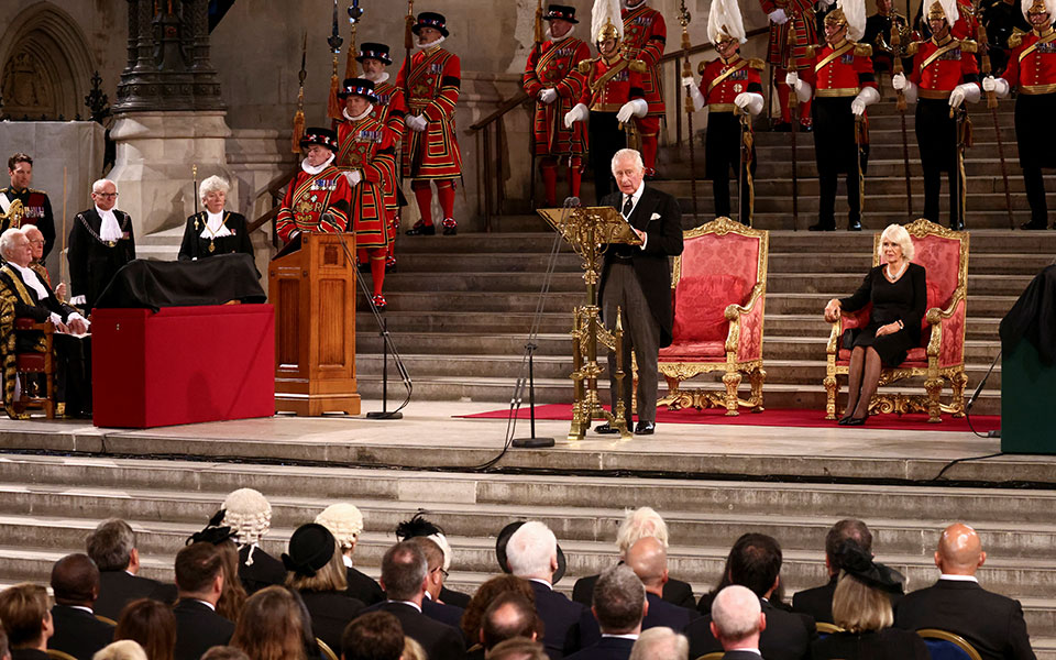 η-πρώτη-ομιλία-του-βασιλιά-καρόλου-στη-562039588