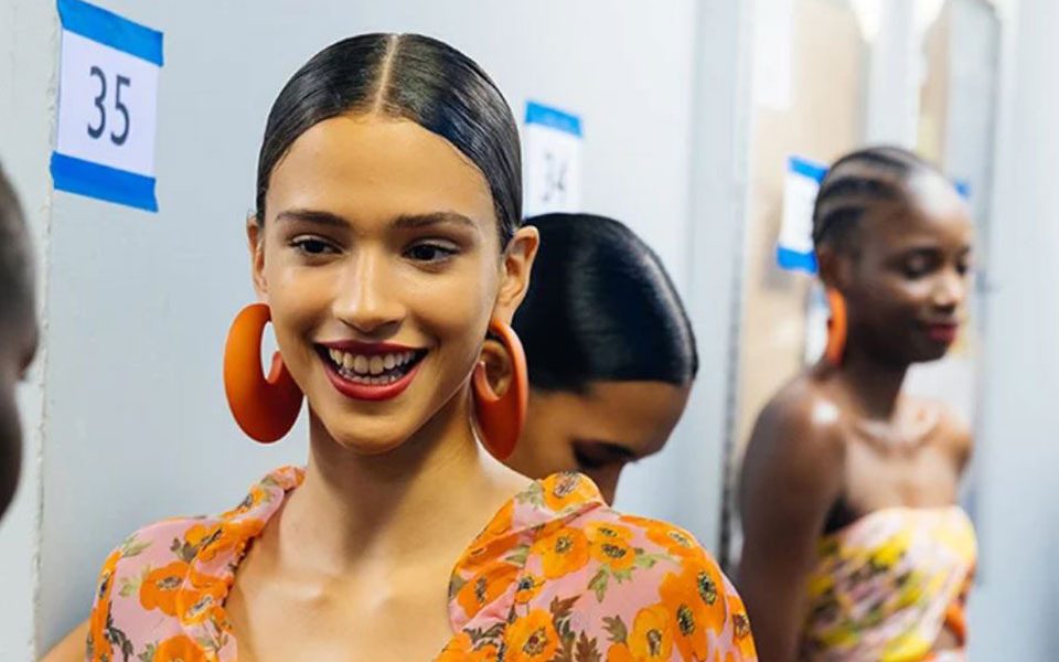 6-χρώματα-μαλλιών-για-να-αλλάξετε-στιλ-τ-562054996