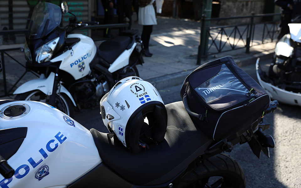 πυροβολισμοί-στην-πλατεία-βάθης-δύο-562024444