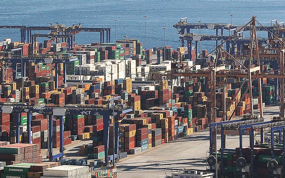 μείωση-παραγγελιών-και-απολύσεις-στο-562023988