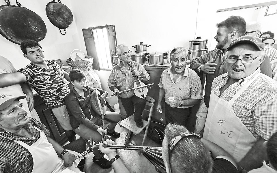 στην-κάσο-ανήμερα-τη-γιορτή-του-σταυρο-562043287