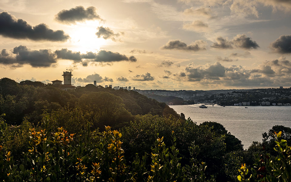 η-σαγήνη-της-πόλης-ο-χρόνος-σταματάει-σ-562056382