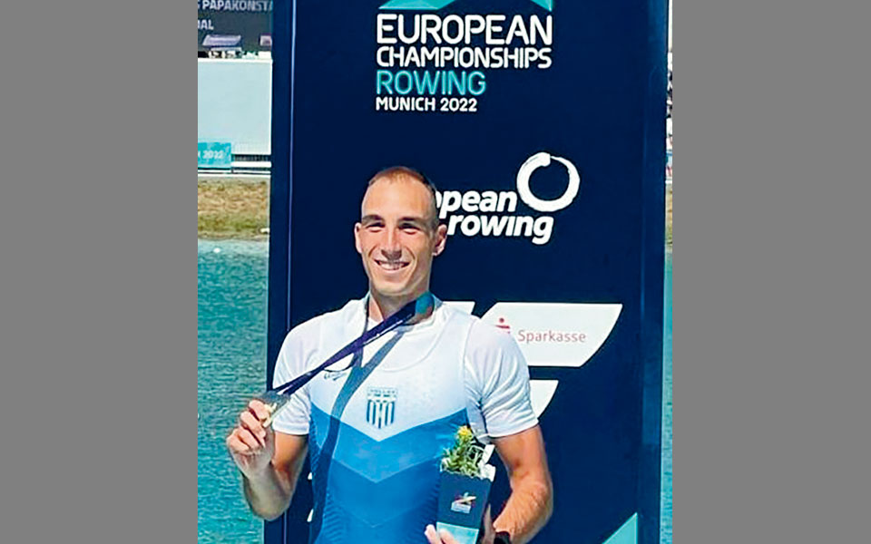 παγκόσμιο-κωπηλασίας-αργυρός-παπα-562060879