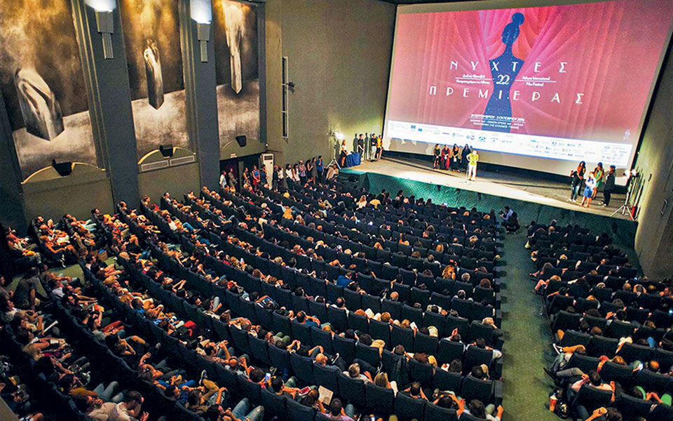 Κέντρο Αθήνας: Γιατρεύει τις πληγές του-4