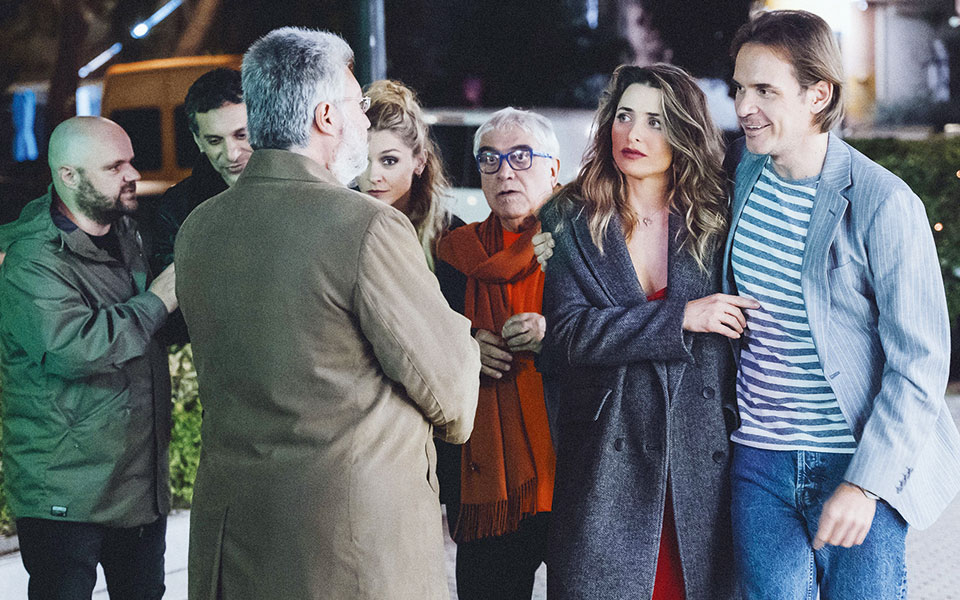 αόρατοι-δουλεμένοι-χαρακτήρες-και-562067731