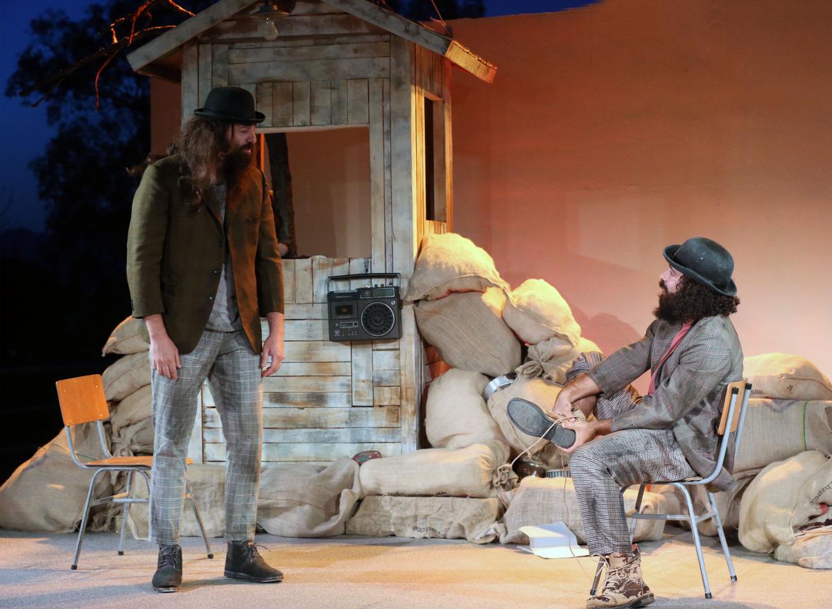 περιμένοντας-τον-γκοντό-48-χρόνια-562049023