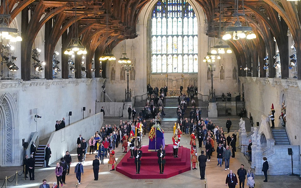 ελισάβετ-σήμερα-η-κηδεία-υψηλοί-προ-562050268