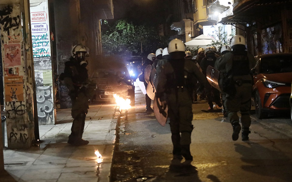 εξάρχεια-μικροεπεισόδια-μετά-την-πορ-562061623