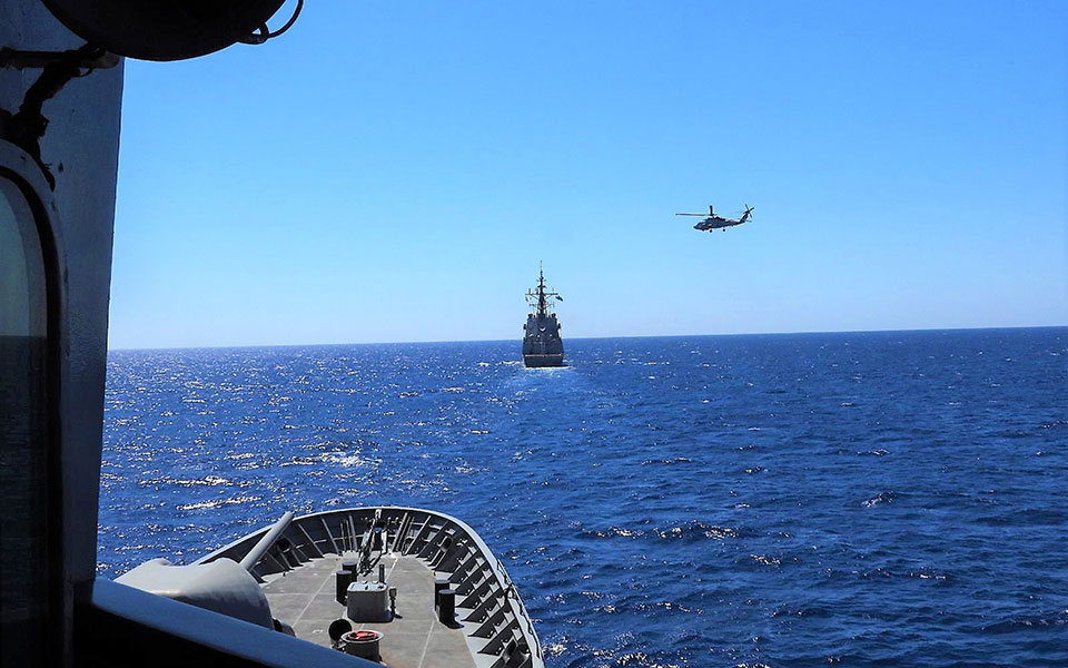 Συνεκπαίδευση μονάδων Ναυτικού και Αεροπορίας με την ισπανική φρεγάτα «Cristobal Colon»-1