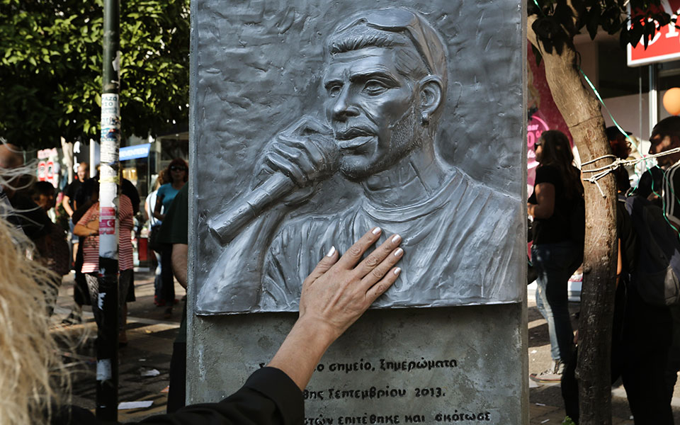 στη-γειτονιά-του-παύλου-φύσσα-εννέα-χρ-562047226