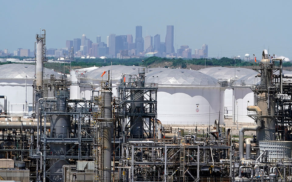 συμφωνία-gazprom-κίνας-για-πληρωμή-του-φυσ-562029787