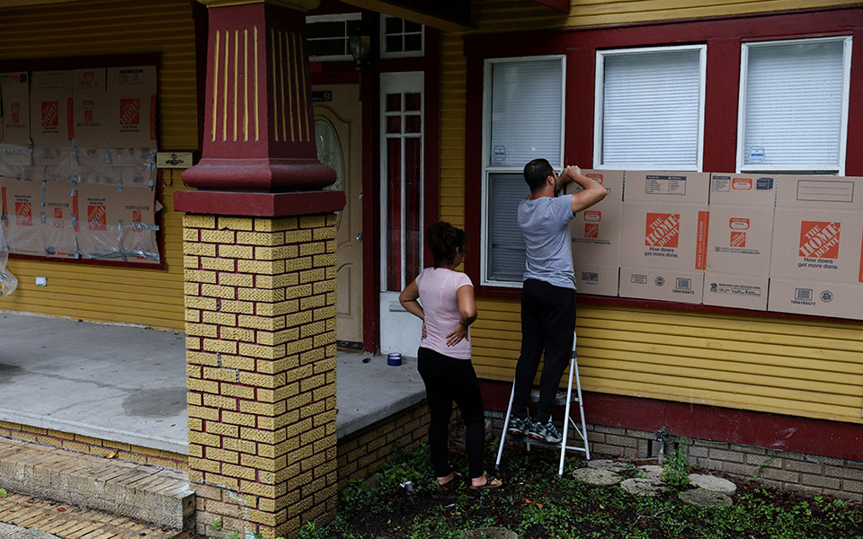 O κυκλώνας Ίαν σαρώνει τη Φλόριντα (εικόνες – βίντεο)-7