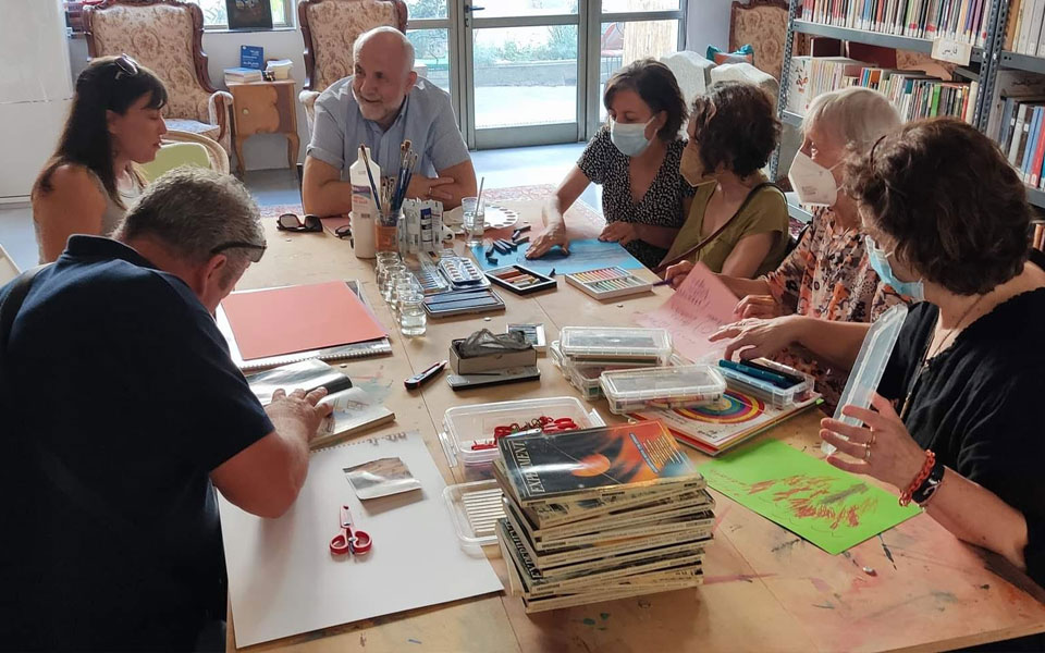 Κυψέλη: Μια βιβλιοθήκη… χωνευτήρι πολιτισμών-2