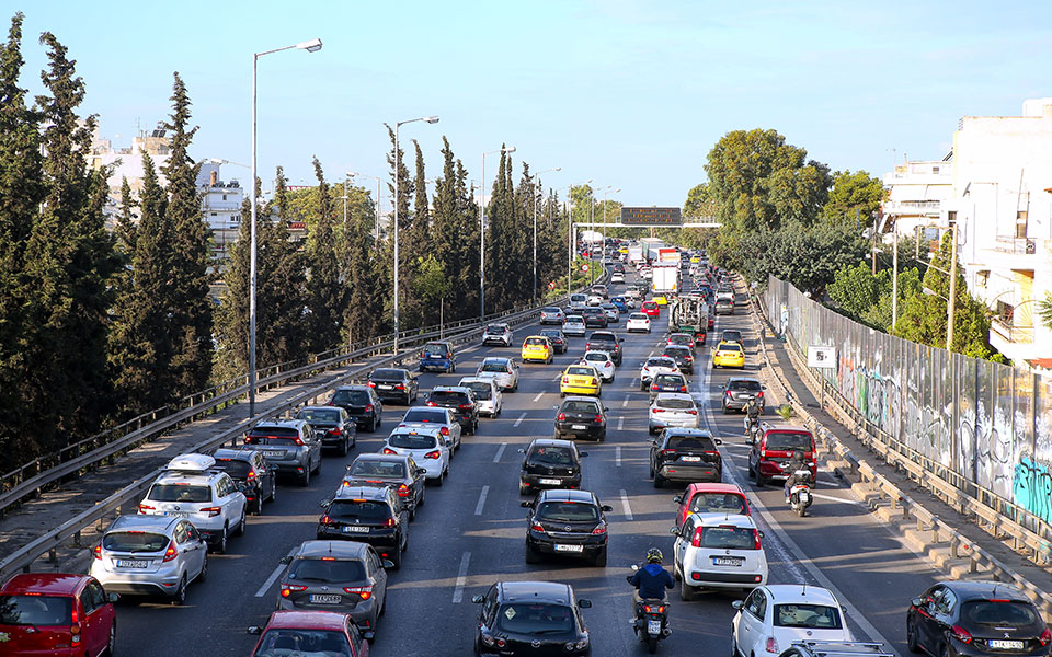 μποτιλιάρισμα-χιλιομέτρων-στον-κηφι-562041514