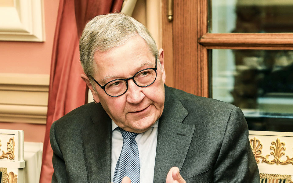 κλάους-ρέγκλινγκ-στην-κ-επιστρέψτ-562061404