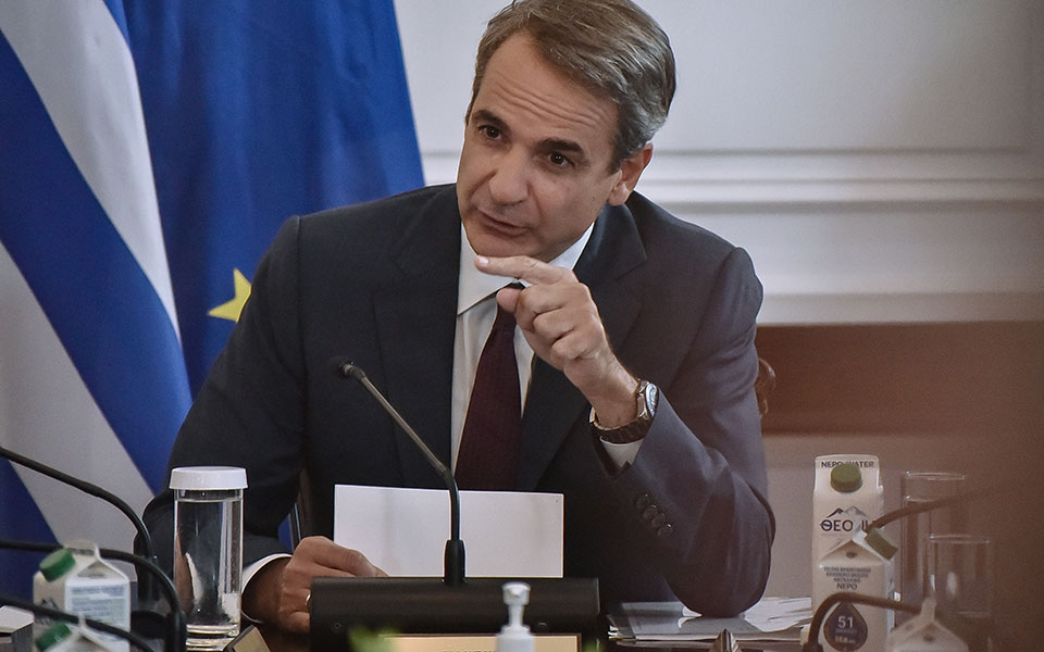 οι-πολιτικές-εξισώσεις-στο-τραπέζι-το-562026532