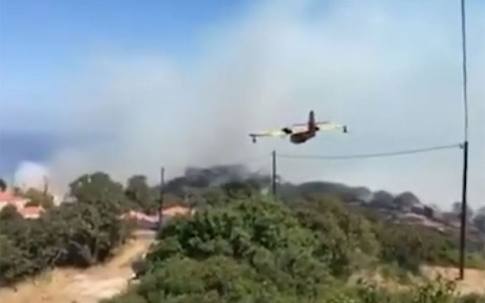 σε-ύφεση-η-φωτιά-στα-κύθηρα-562030102