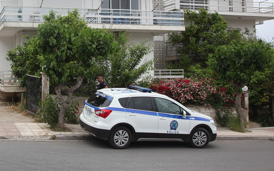 λάρισα-στο-κρατητήριο-οι-γονείς-τριών-562064050