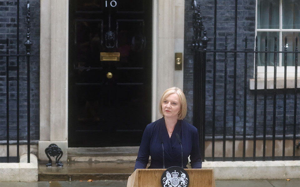 λιζ-τρας-έχω-γενναίο-σχέδιο-για-το-μέ-562030150