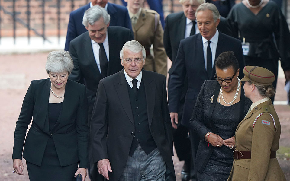 Ο Κάρολος Γ’ ανακηρύχθηκε επίσημα βασιλιάς-9