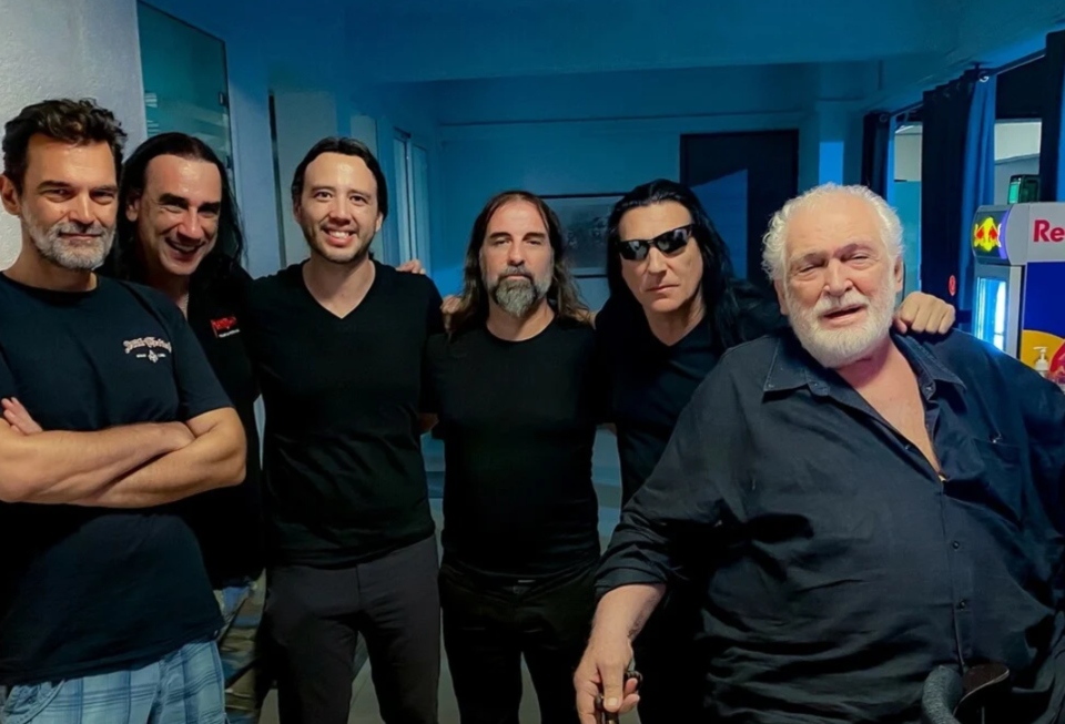 οι-manowar-αποχαιρετούν-τον-μυθικό-κώστα-κ-562043119