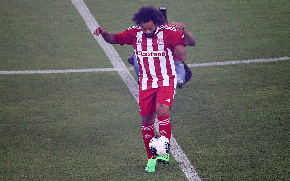 Χιλιάδες κόσμου στην υποδοχή του Μαρσέλο στο Καραϊσκάκη-2