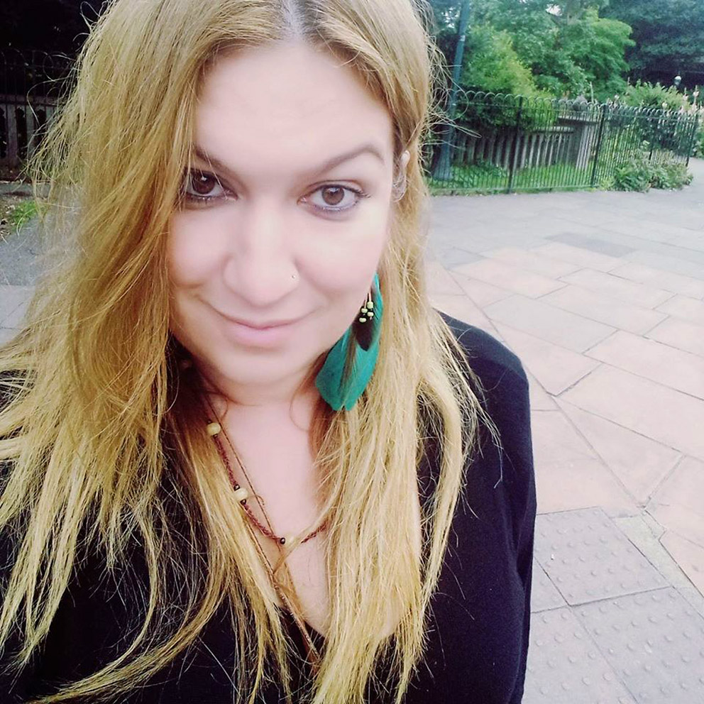 Μαρία Ντάβου: ‘Πάτα το κόκκινο κουμπί’-1