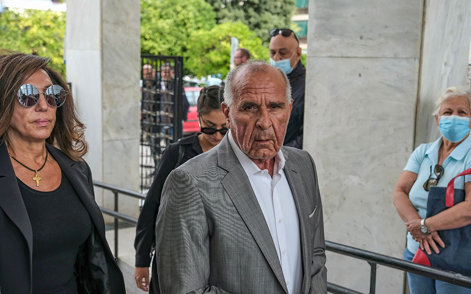 Μάρθα Καραγιάννη: Σε κλίμα συγκίνησης το τελευταίο αντίο στην αγαπημένη ηθοποιό-3