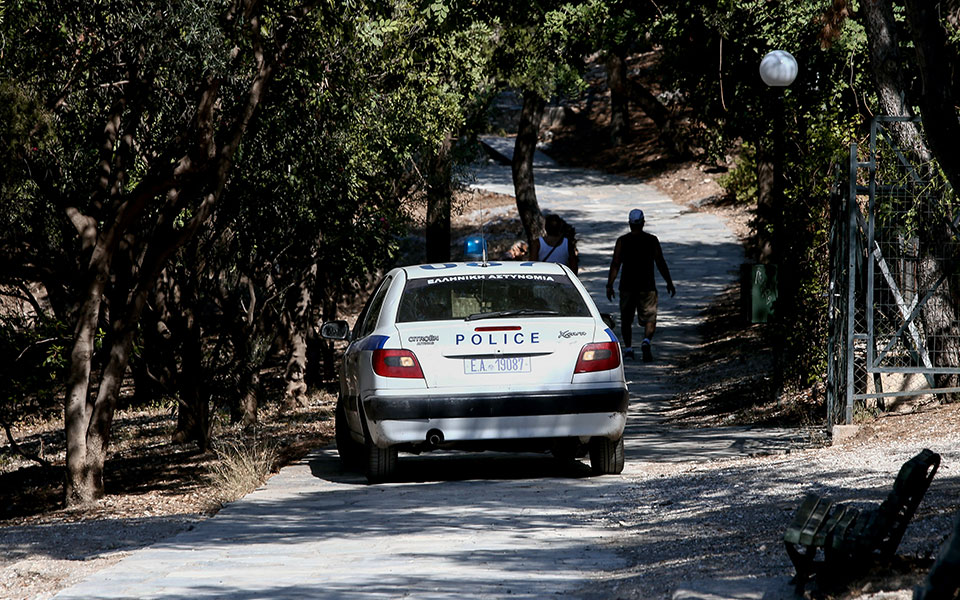 θεσσαλονίκη-χειροπέδες-σε-μολδαβό-πο-562033075