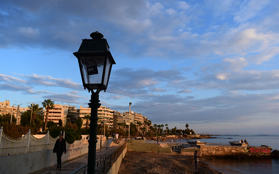 καιρός-ηλιοφάνεια-και-μικρή-πτώση-της-562050154