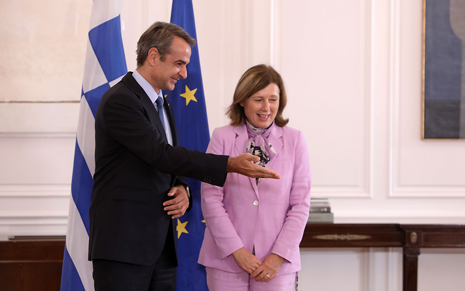 συνάντηση-μητσοτάκη-με-την-αντιπρόεδ-562068391