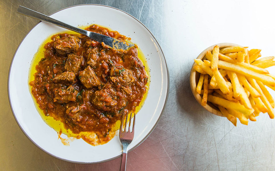 το-κοκκινιστό-του-χριστόφορου-πέσκια-562058938